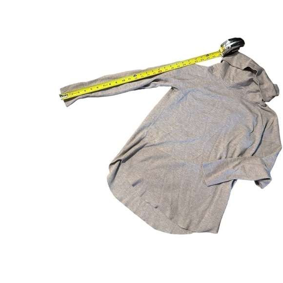 Women’s RAYA Cyrus NYC Size Medium Sweater Beige Cowl Neck Hi Low Soft - Picture 3 of 11